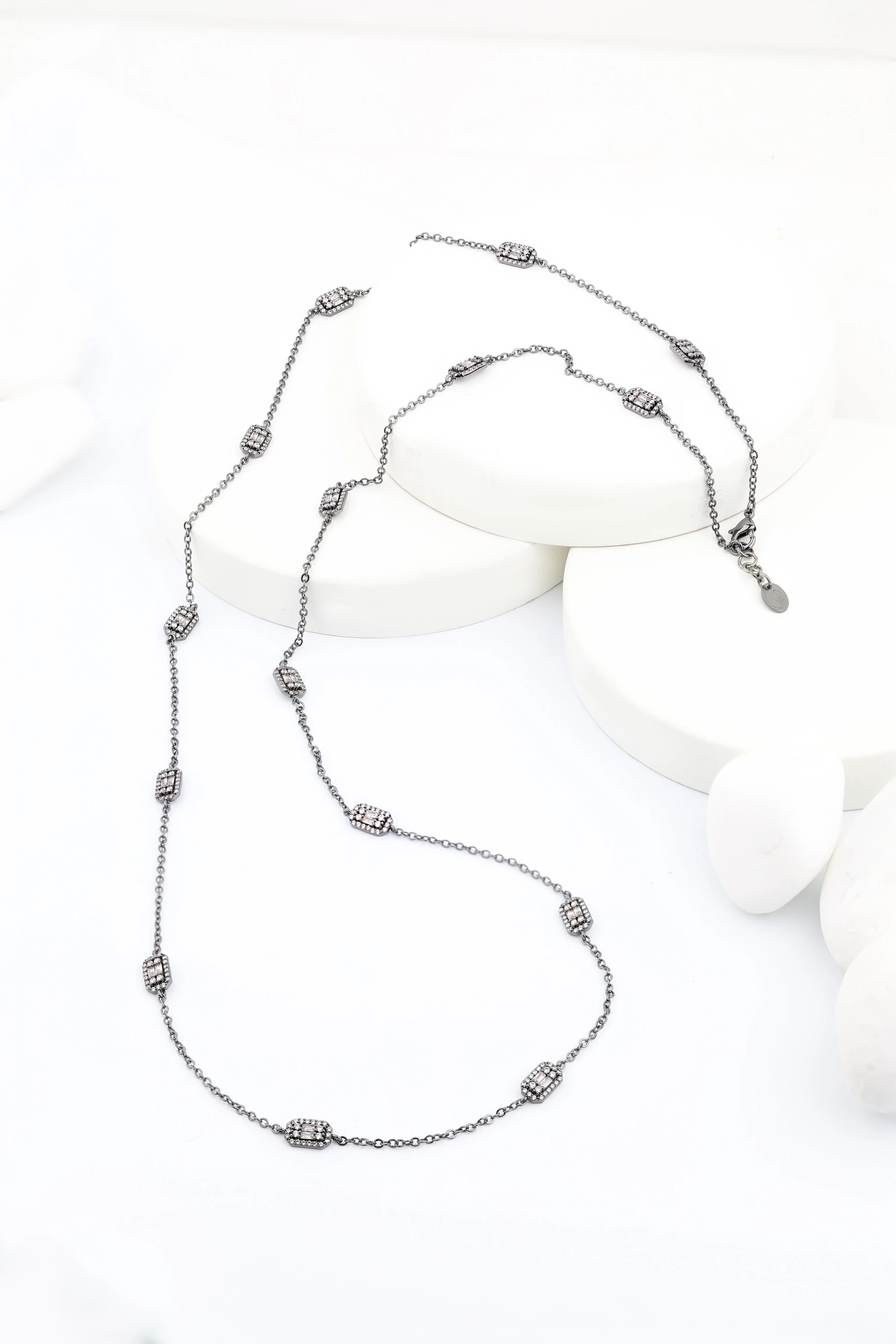 Baget Taşlı Tiffany Zincir Rodyum