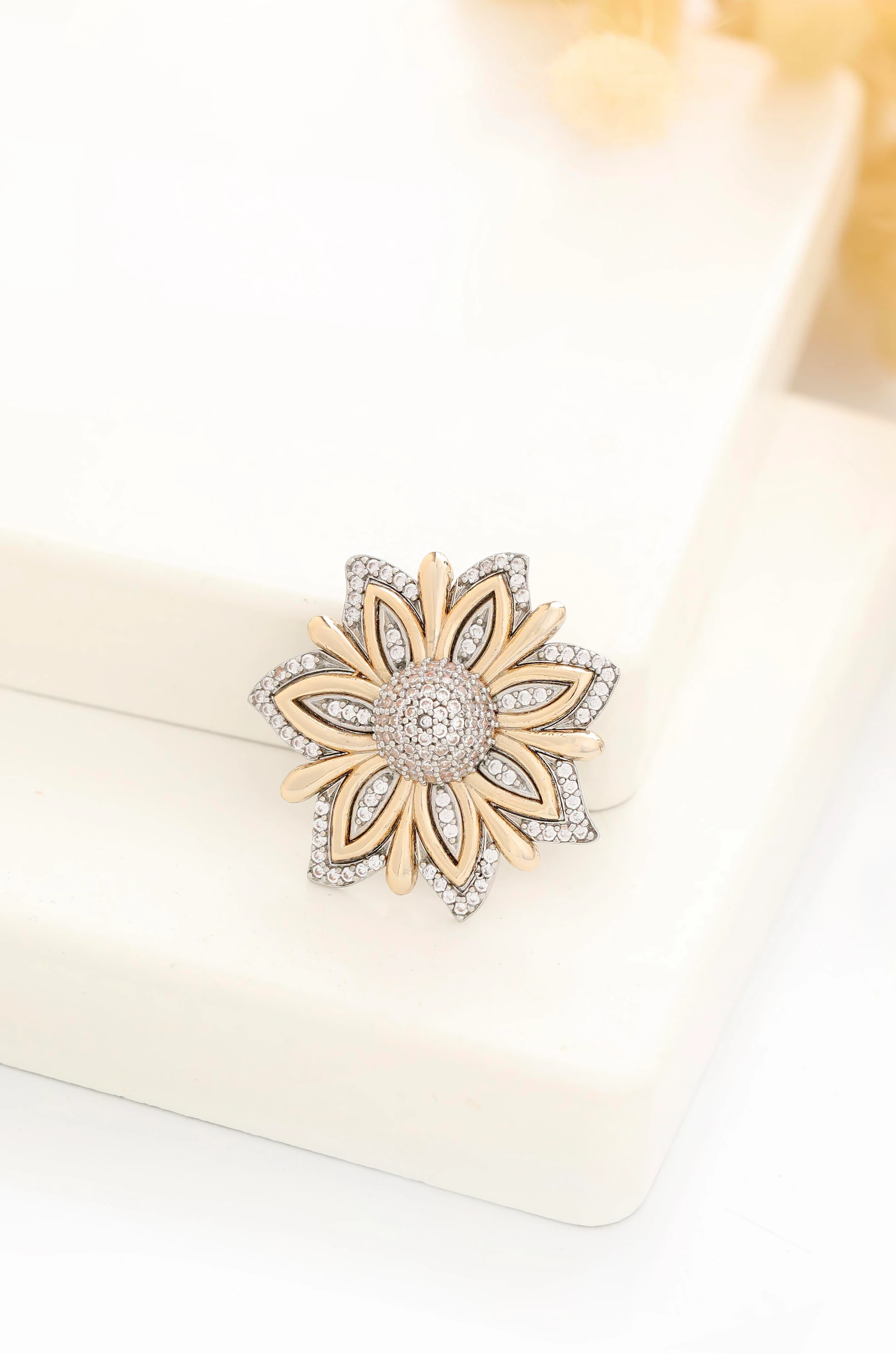 Lotus Çiçeği Broş