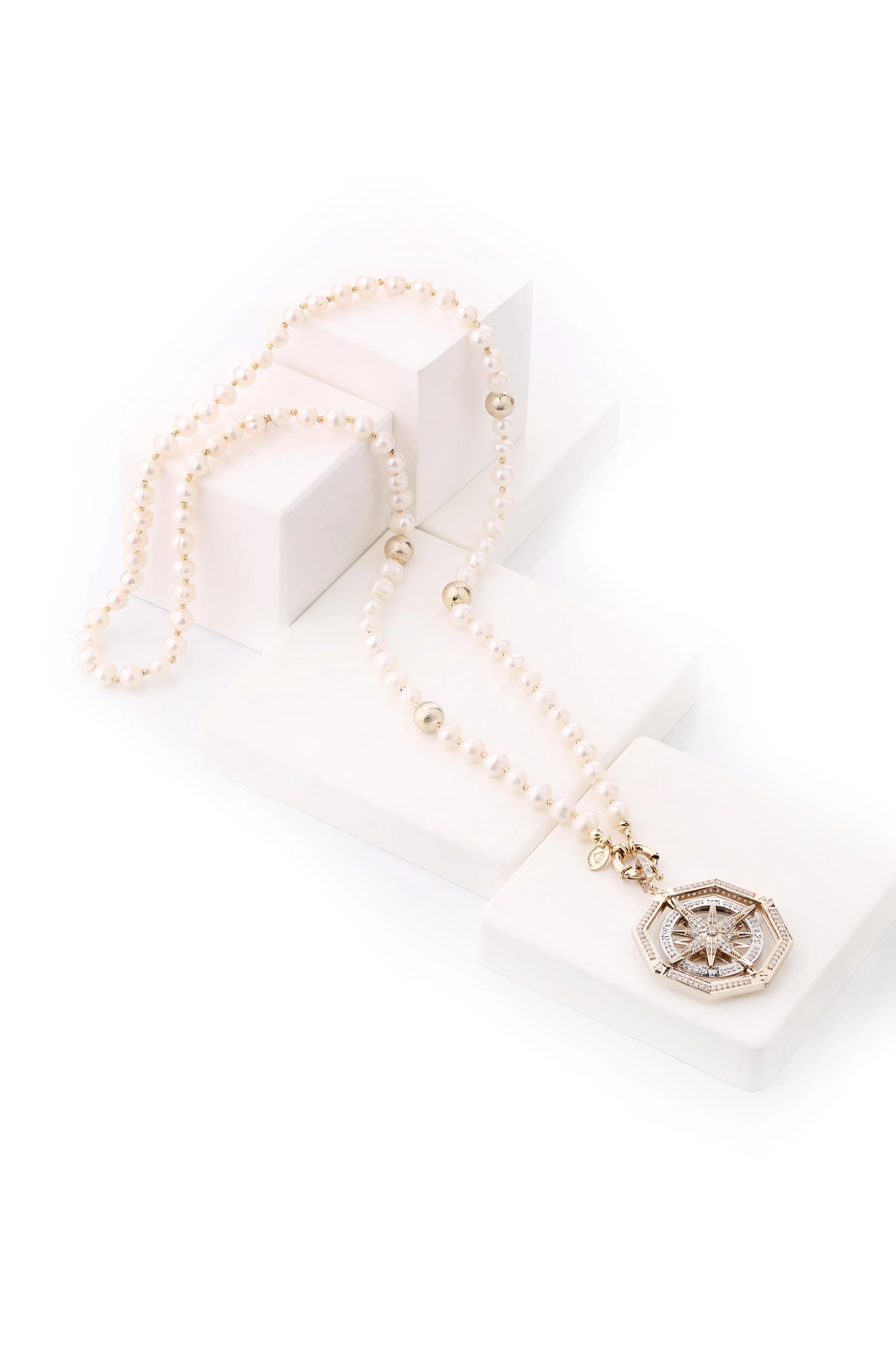 Pusula Uçlu İnci Kolye