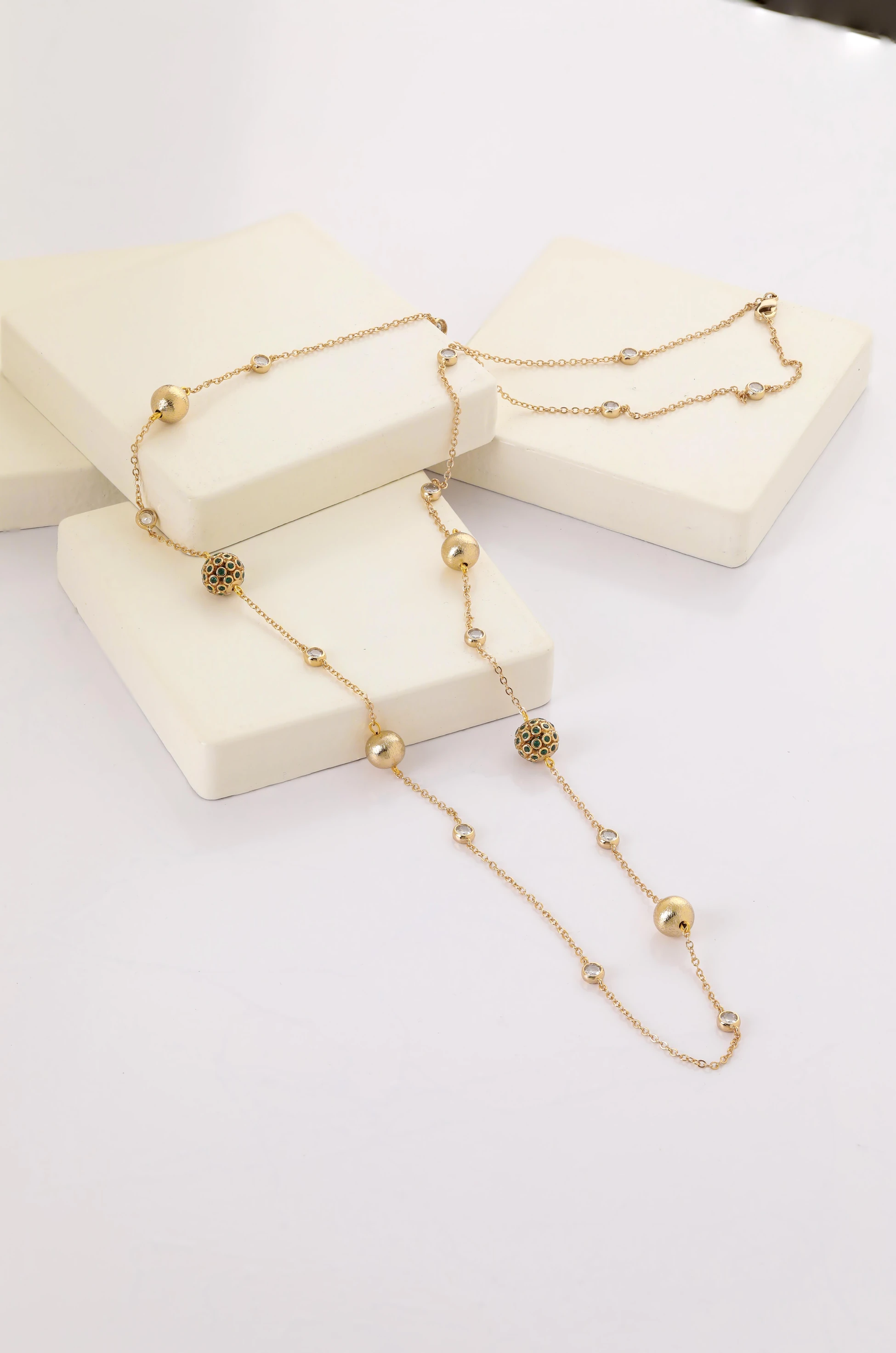 Taşlı Toplu Tiffany Zincir Kolye