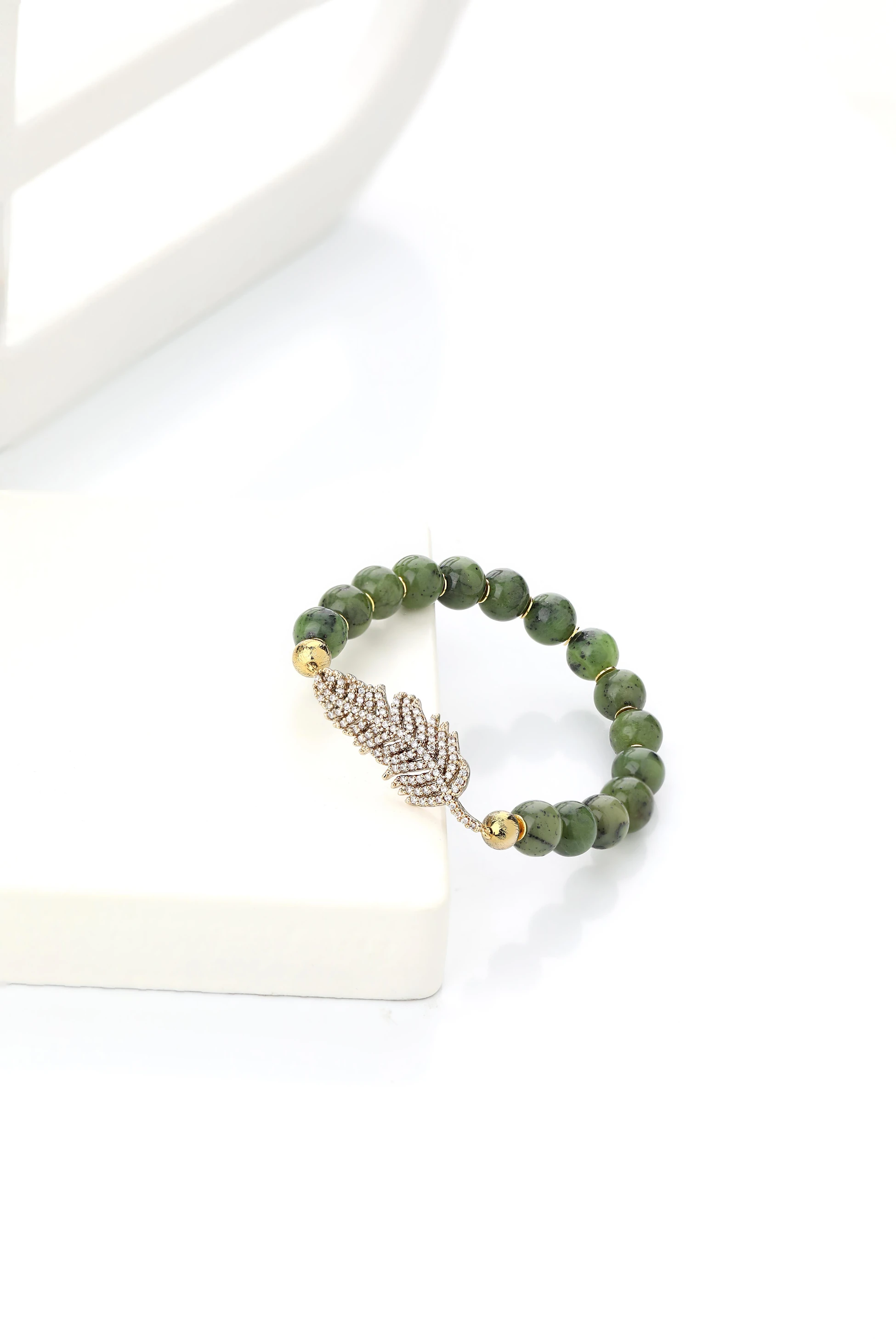 Yeşim Taşı Yaprak Bileklik