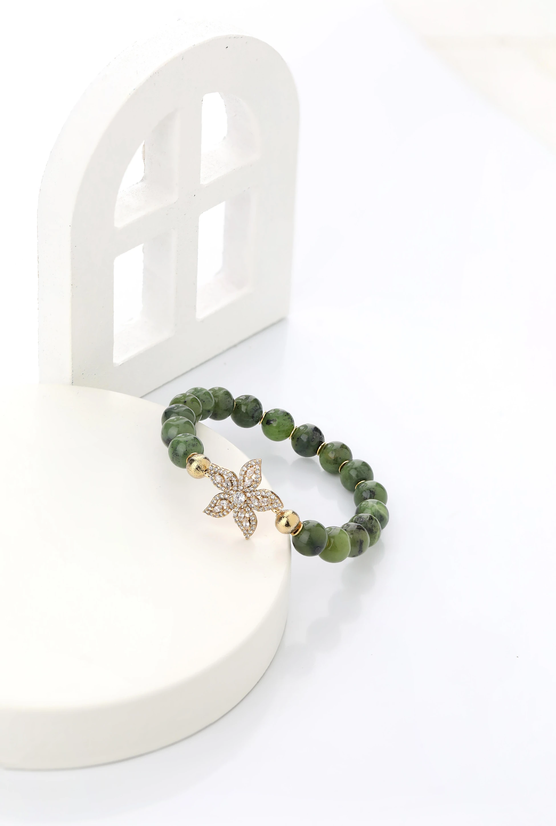 Yeşim Taşı Çiçek Bileklik