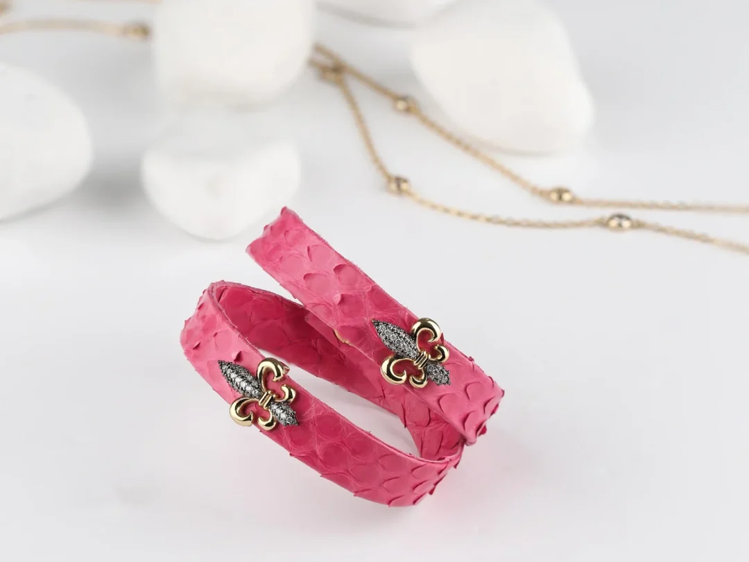 Zambak Pembe Deri Bileklik